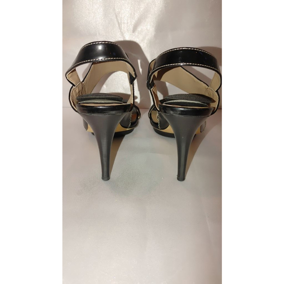 Donald J. Pliner May Heels Size 8M - Picture 4 of 6